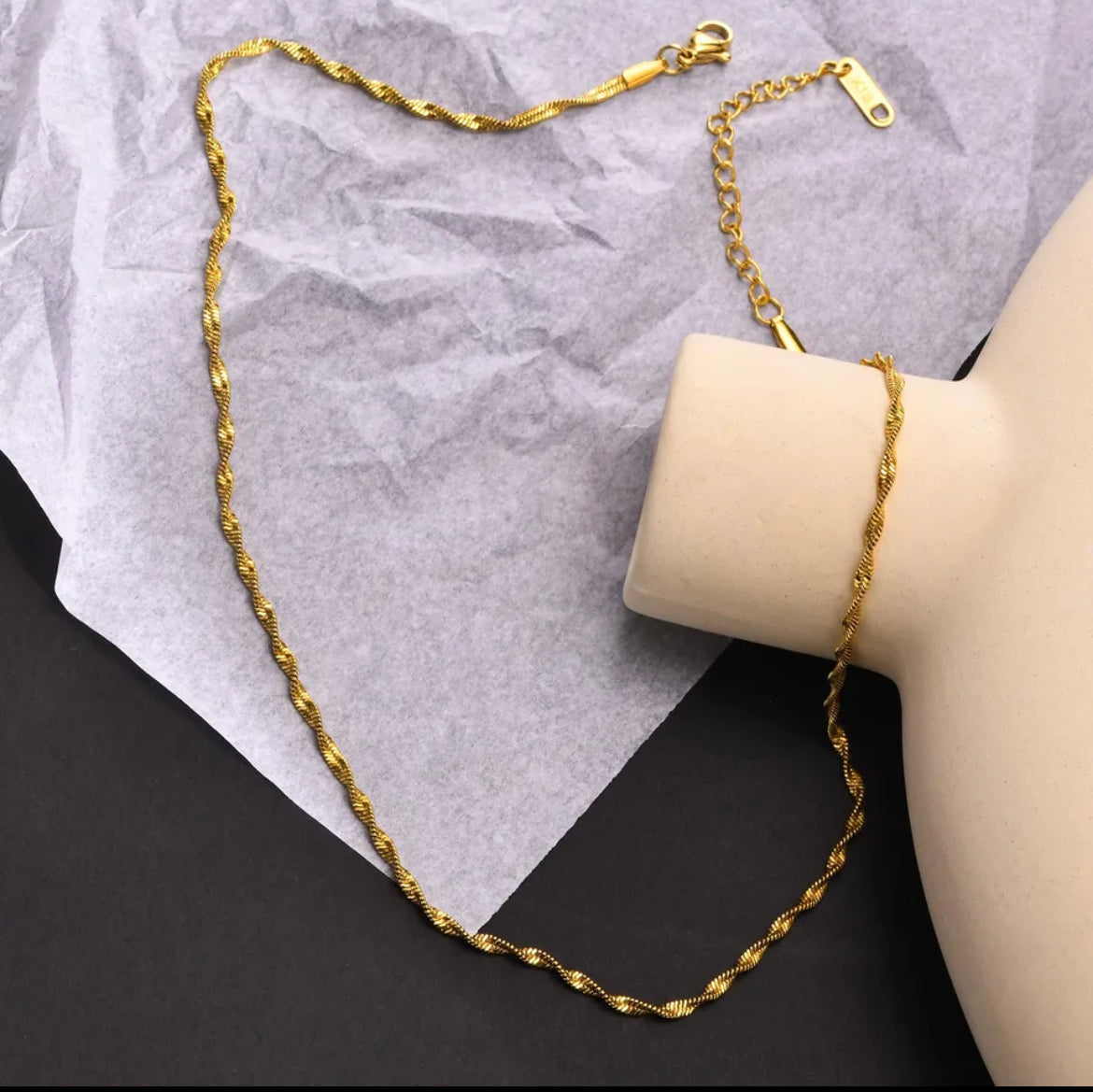 Mens 18K Gold Necklace With Simple Fashion Explosion Model With 23.6 Twisted  Rope Knotted Wheat Link Gold Chain Jewelry From Wwwabcdefg886, $11.05 |  DHgate.Com