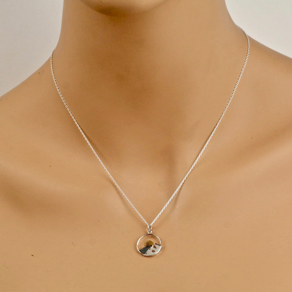 A hot sale moon necklace